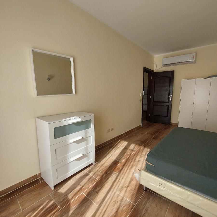 Florenza Khamsin 1 Bedroom Apartment With Swimming Pool View Gurdaka Kültér fotó
